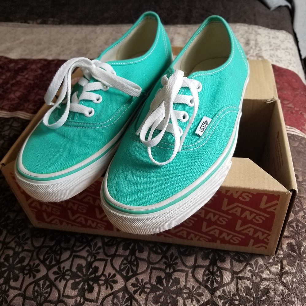 Vans Authentic Bay/True White